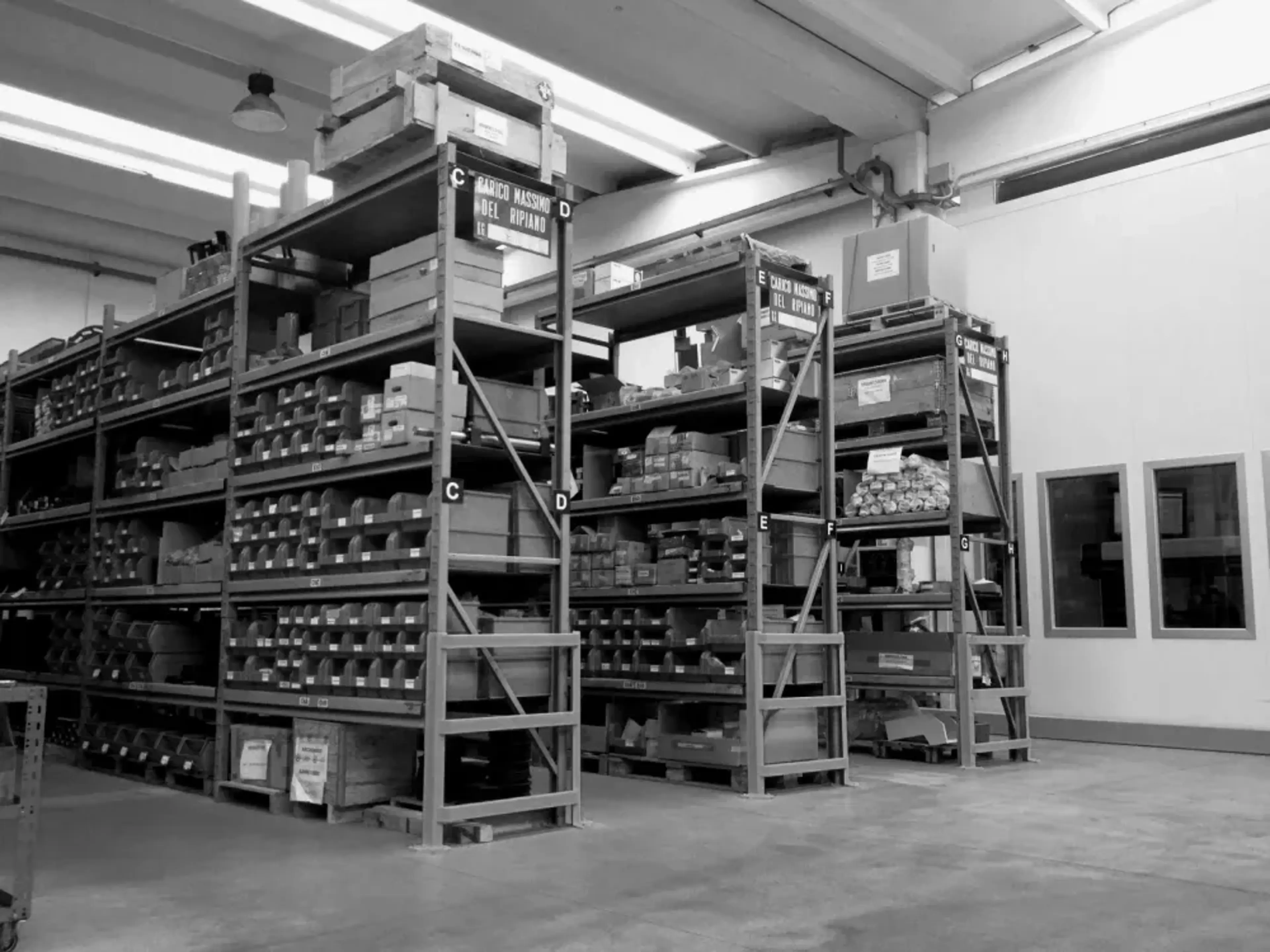 picchi-servizi-magazzino-ricambi